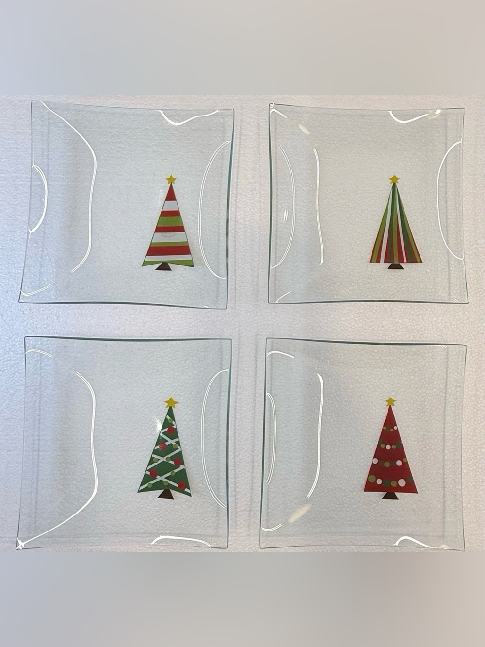 Pampered Chef Christmas Tree Glass Appetizer
Plates Set of 4 Holiday 6" Square
